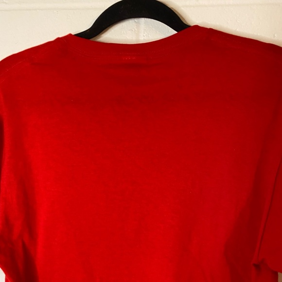 Women’s Red Santa T-Shirt Size Medium - Picture 6 of 7